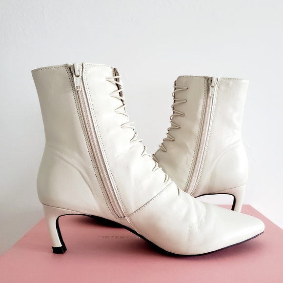 Intentionally Blank France Nappa Leather Ankle Booties Size 7 WHITE - Picture 7 of 16